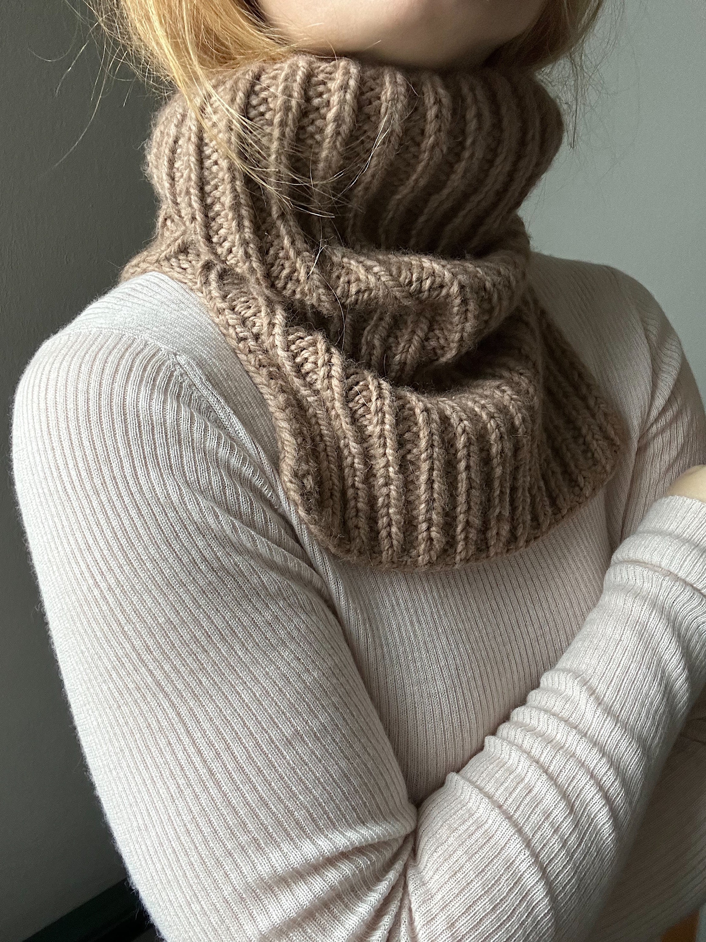 Nellie Neck Warmer - ENGLISH - Image 5