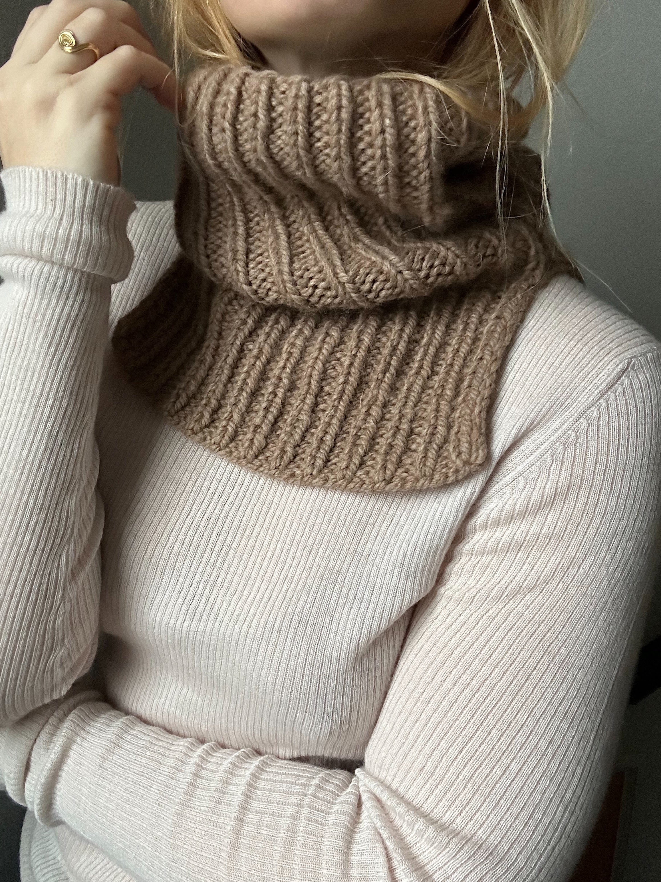 Nellie Neck Warmer - ENGLISH - Image 7