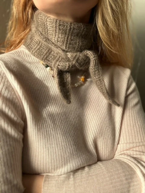 Scarf No. 4 - DEUTSCH - Image 3