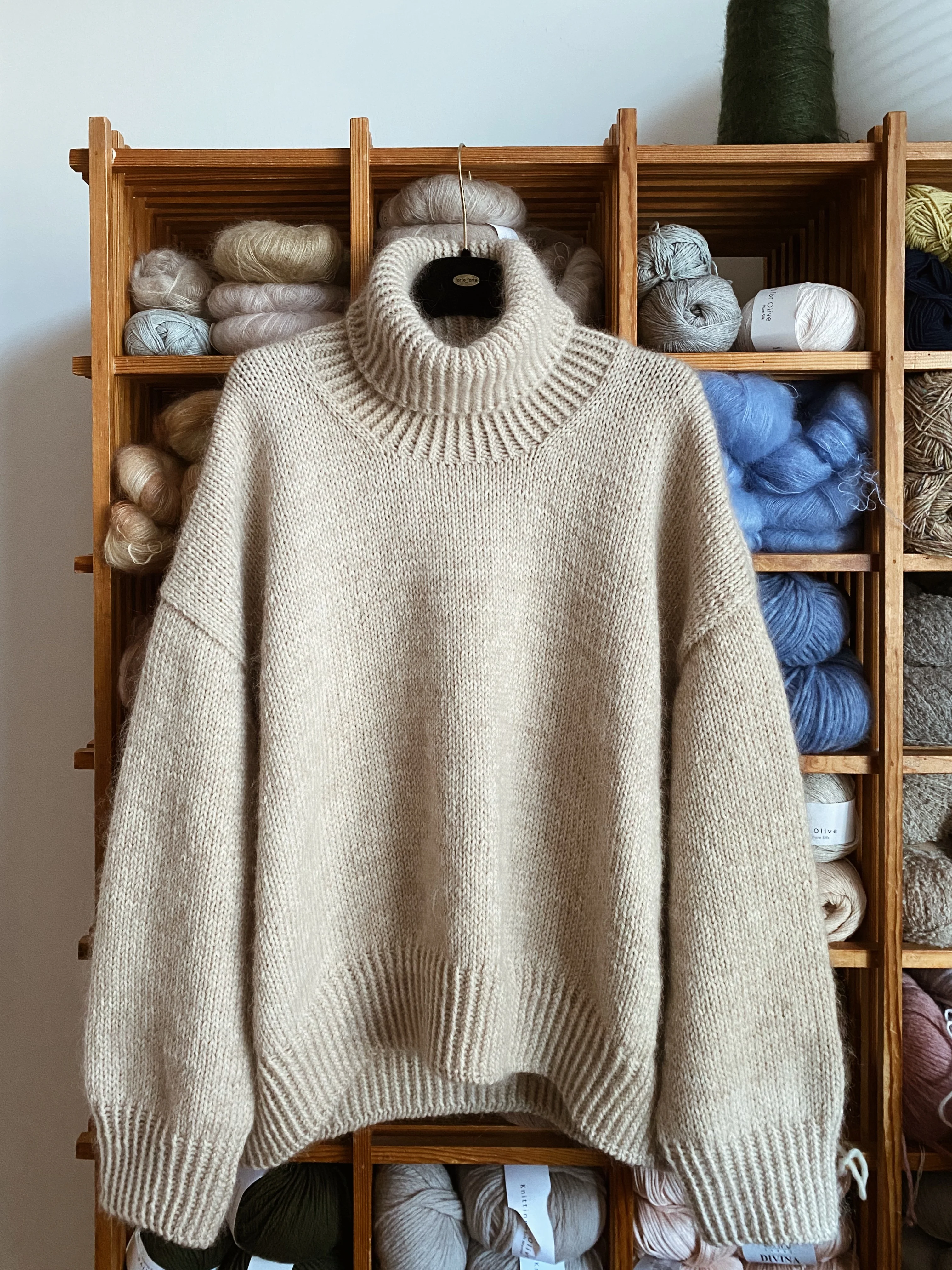 Sweater No. 11 - SVENSKA - Image 4