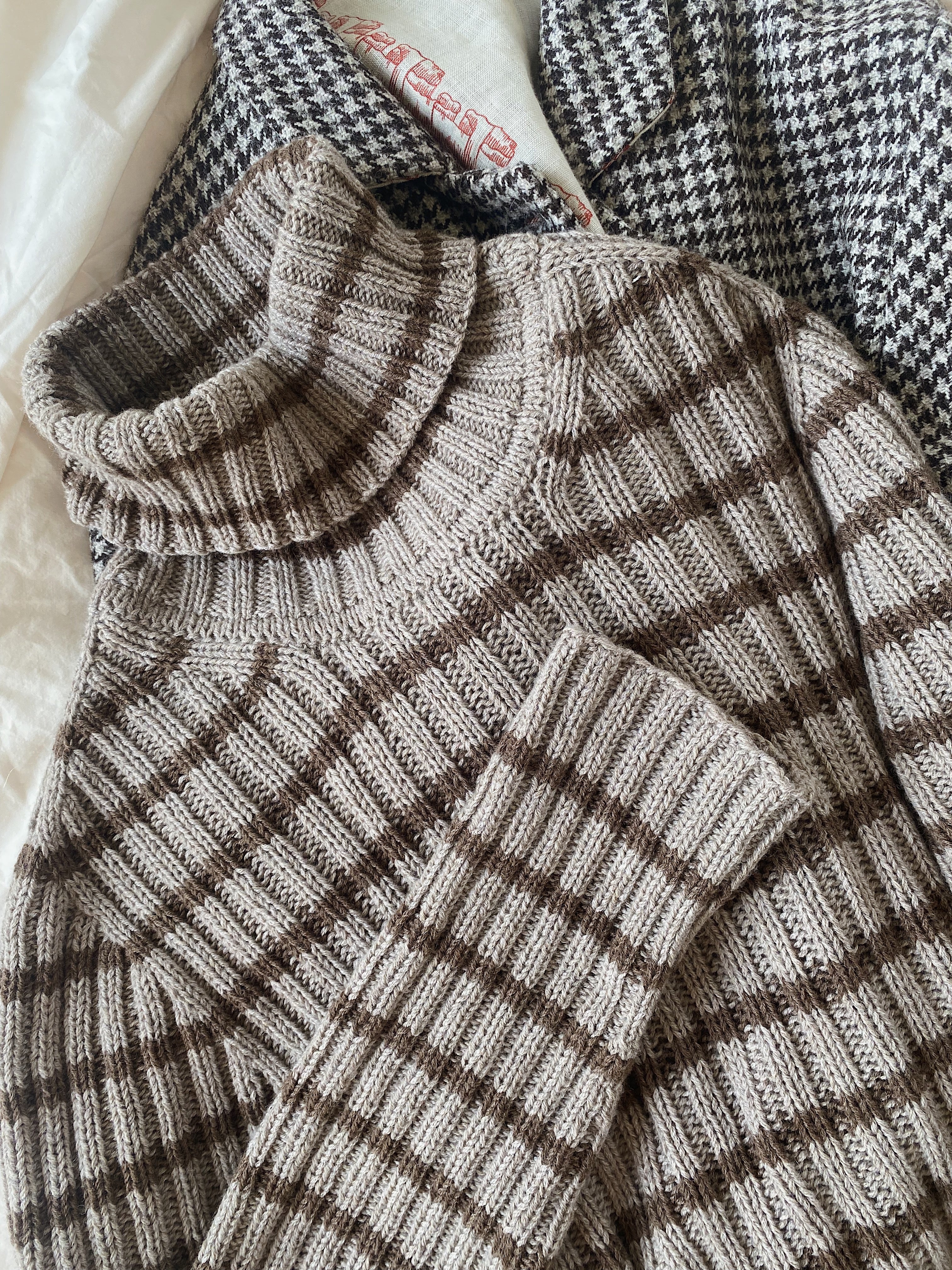 Sweater No. 16 - DEUTSCH - Image 6