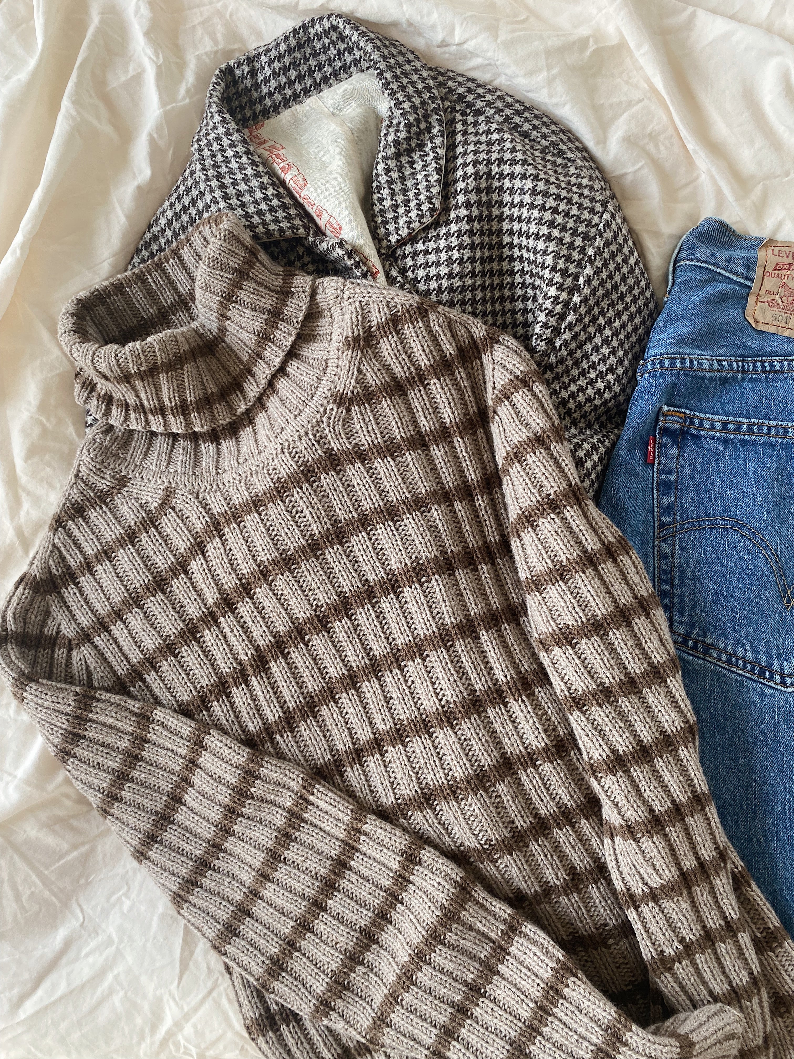 Sweater No. 16 - ENGLISH - Image 5