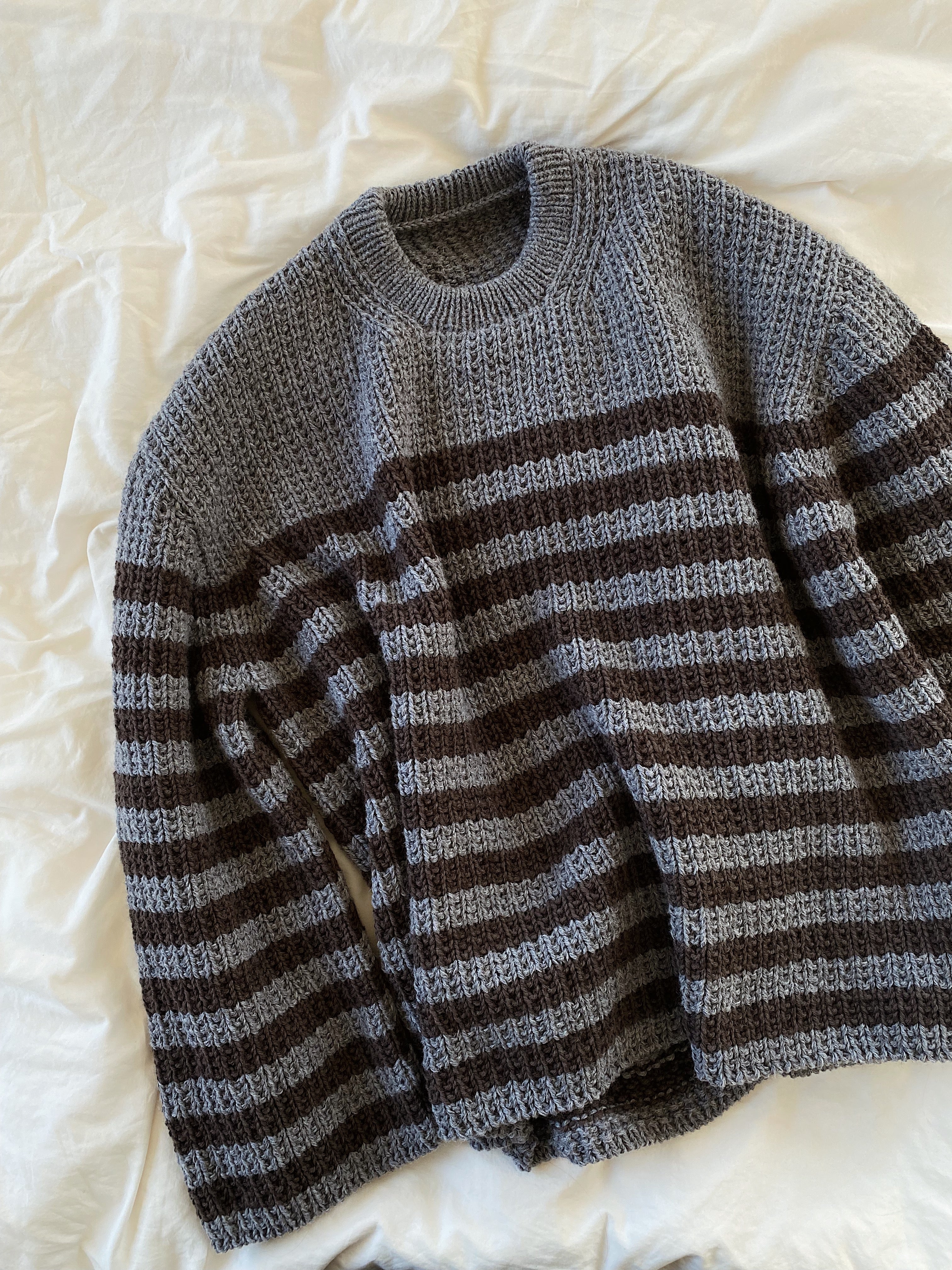 Sweater No. 17 - ENGLISH - Image 4