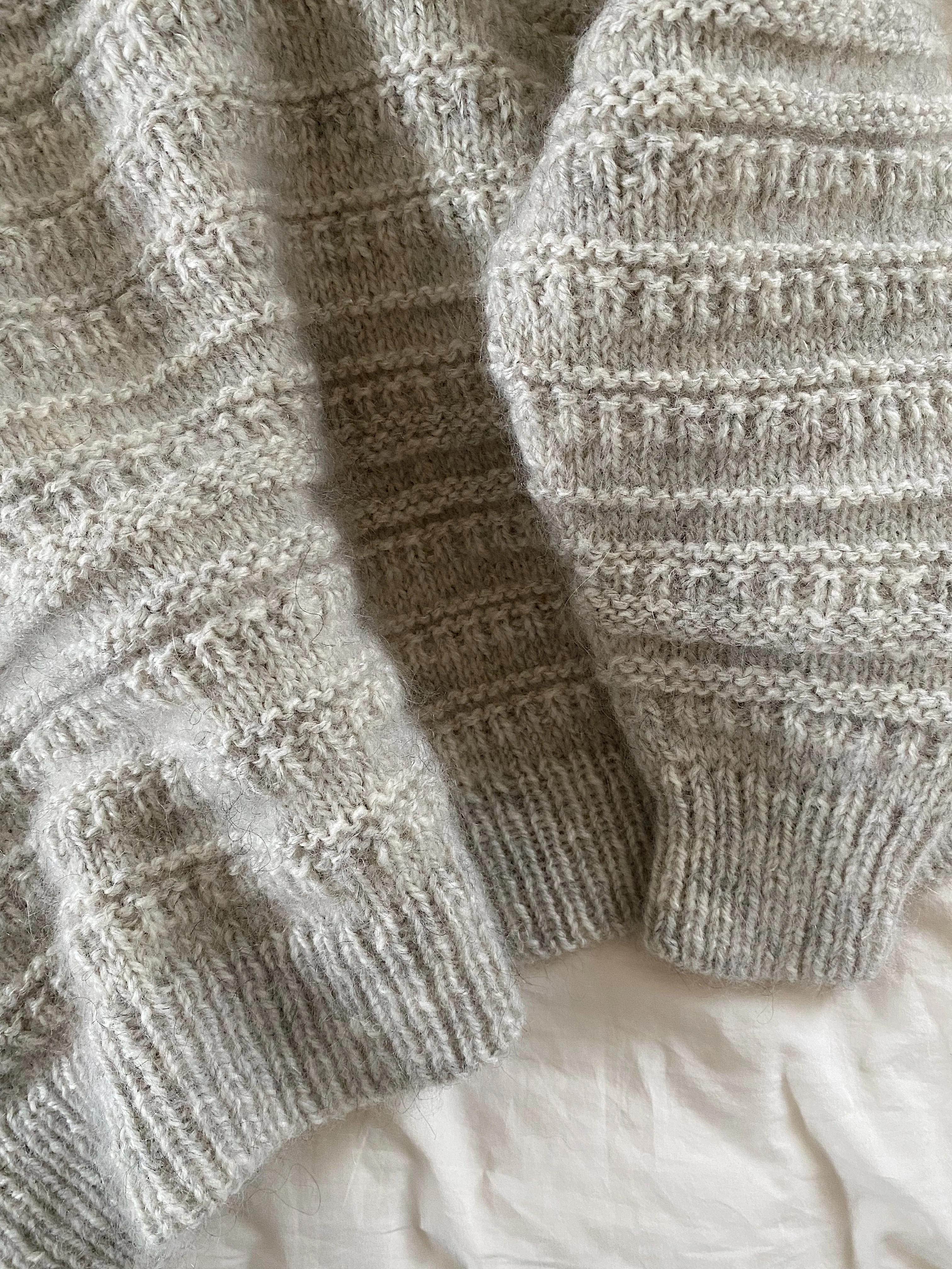 Sweater No. 18 - DEUTSCH - Image 9