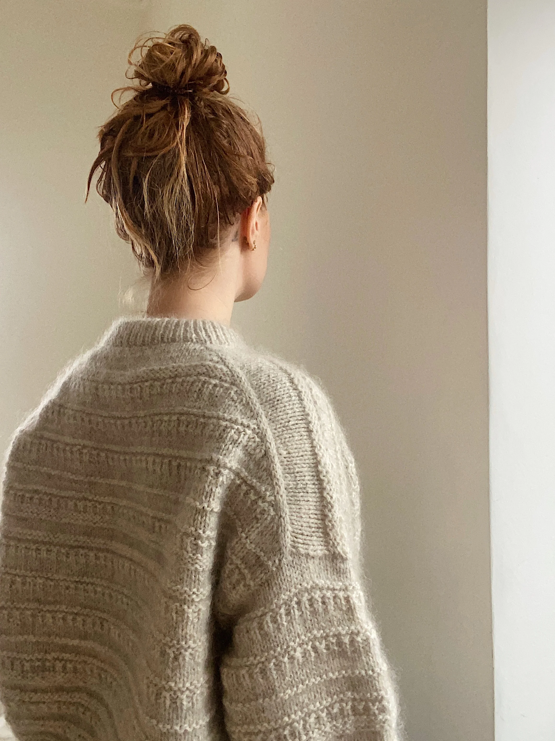 Sweater No. 18 - ENGLISH - Image 3