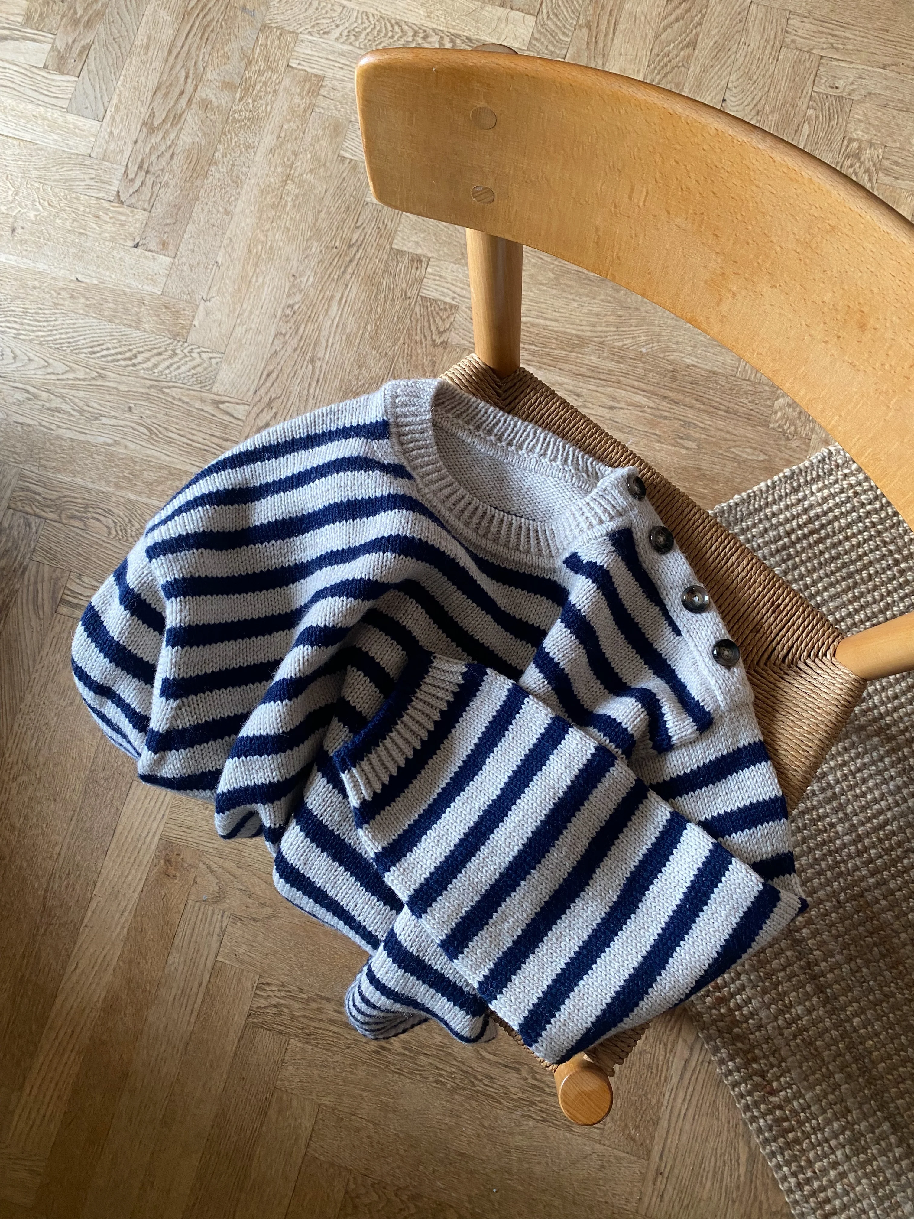 Sweater No. 22 - ENGLISH - Image 9