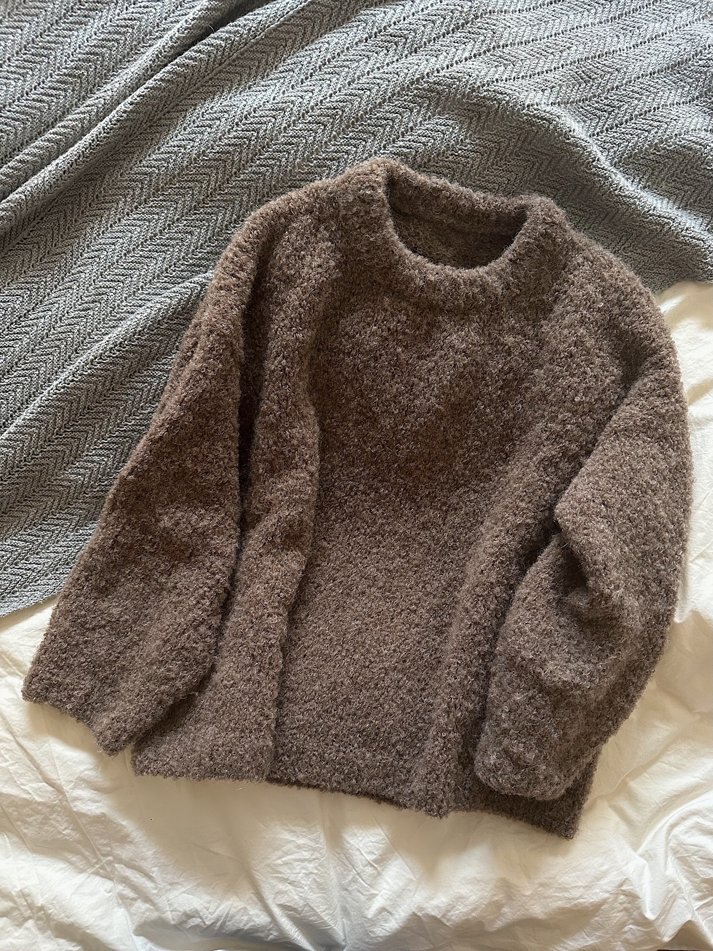 Sweater No. 24 - ENGLISH - Image 5