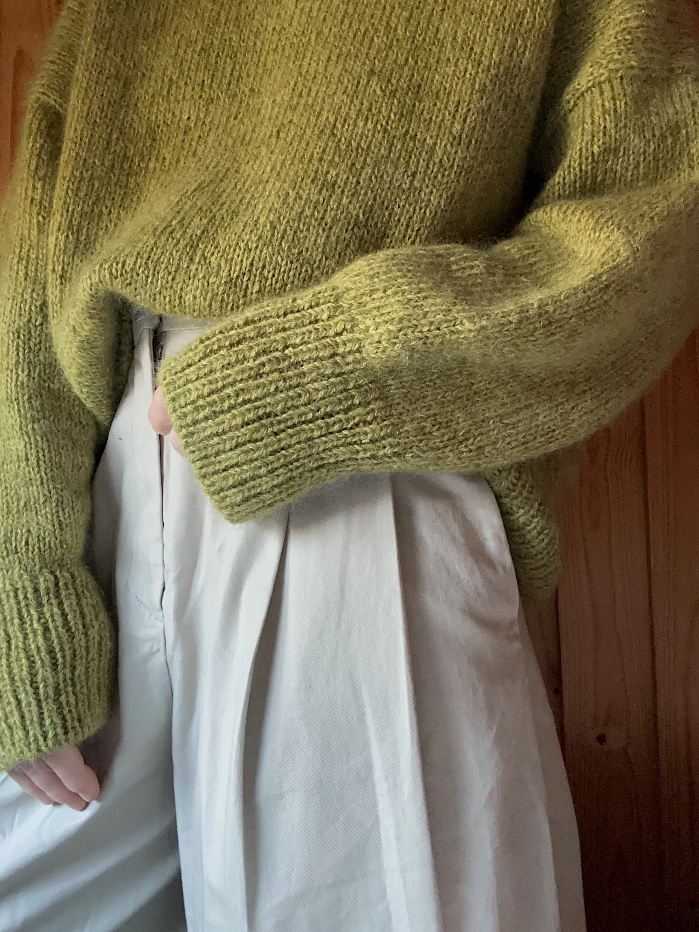 Sweater No. 25 - ENGLISH - Image 9