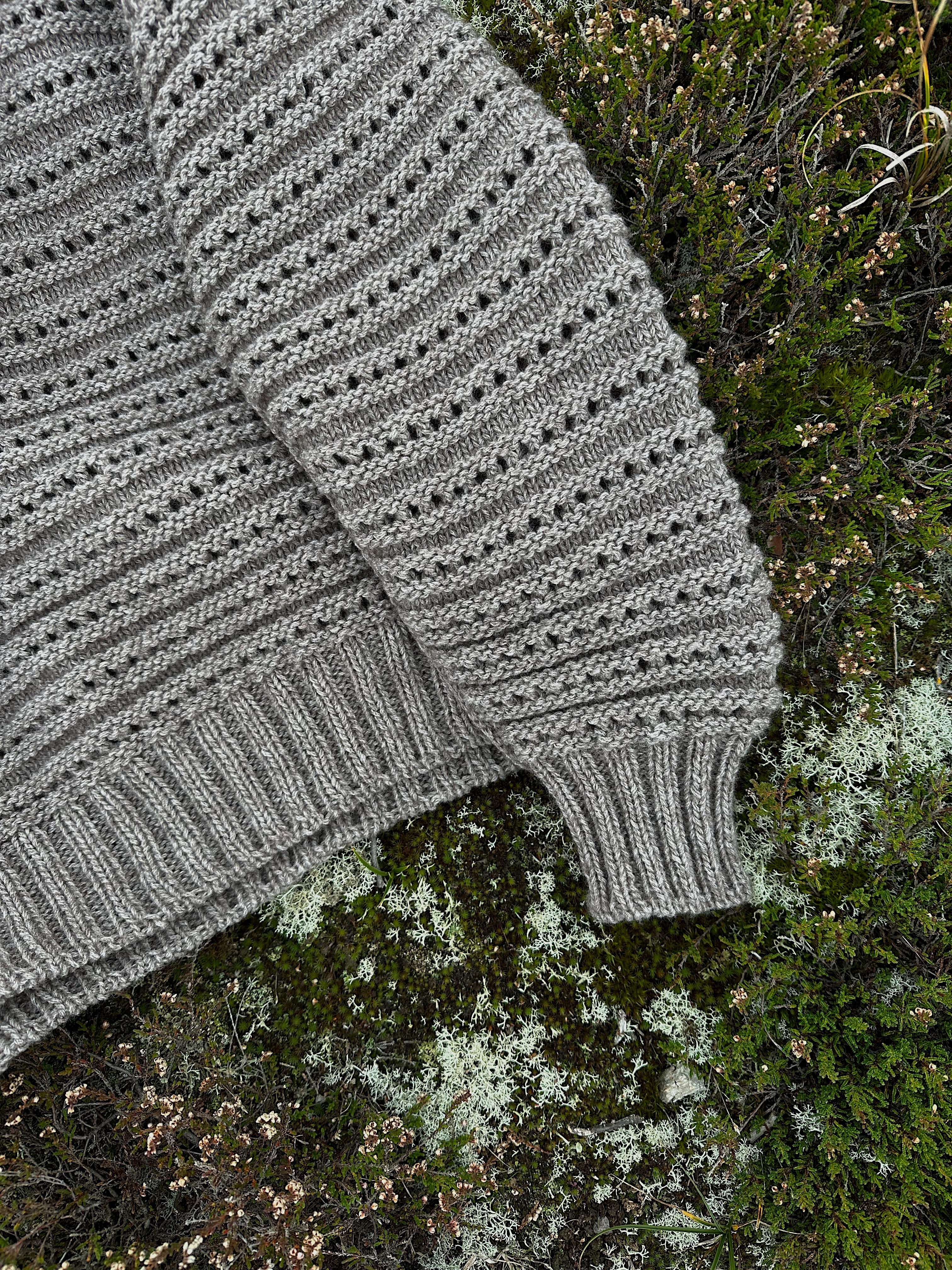 Sweater No. 27 - ENGLISH - Image 7