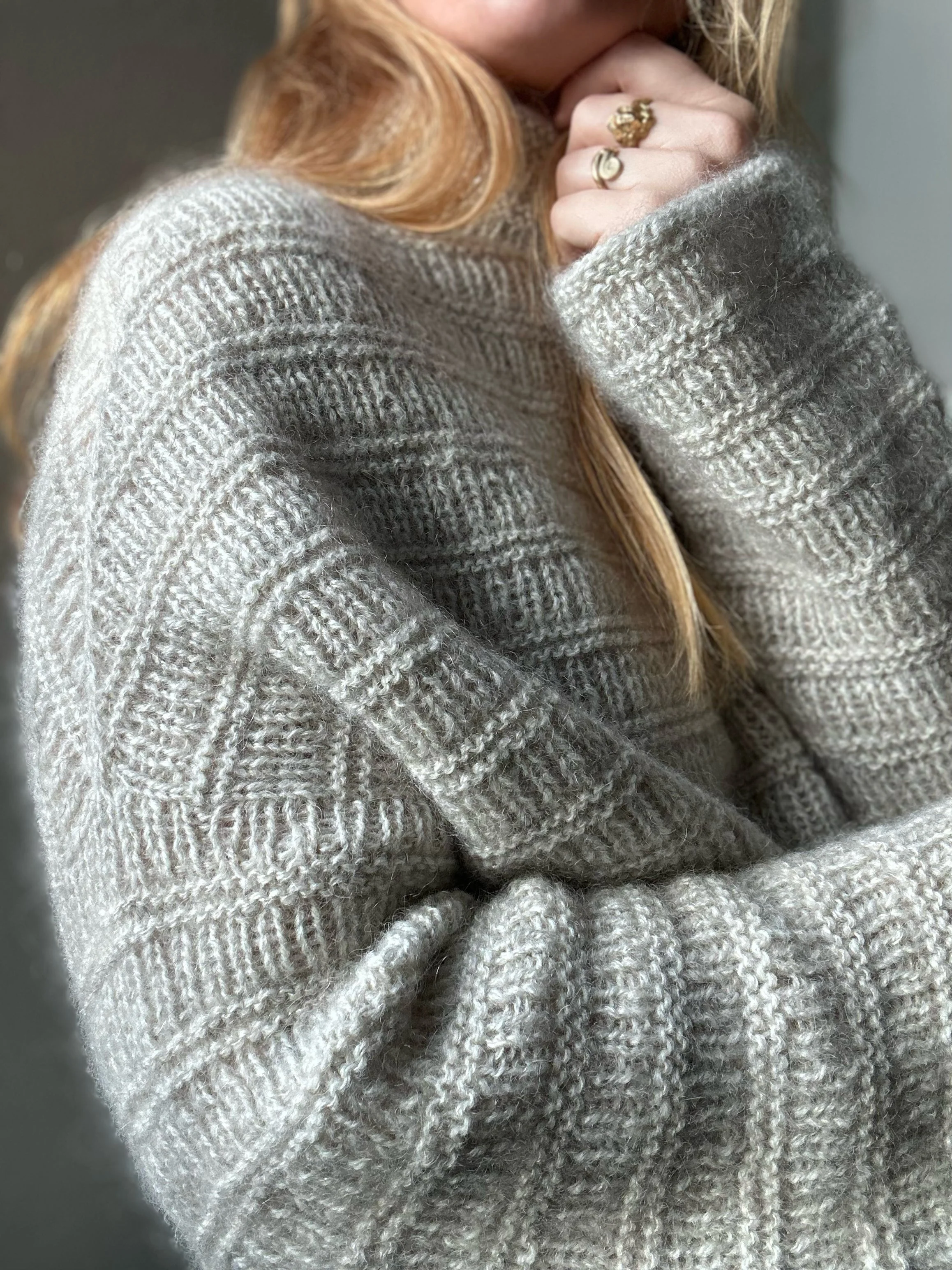 Sweater No. 28 - ENGLISH - Image 6